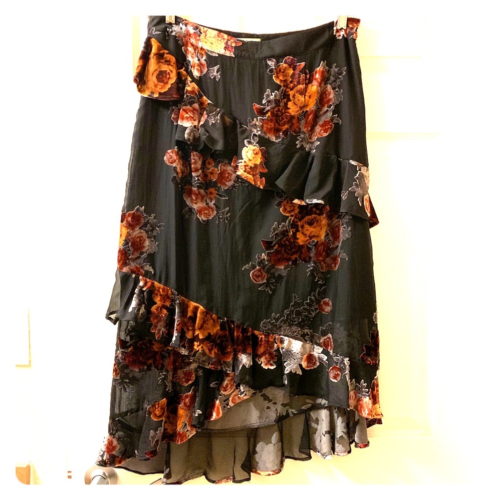 Gianni Bini floral Velvet Skirt